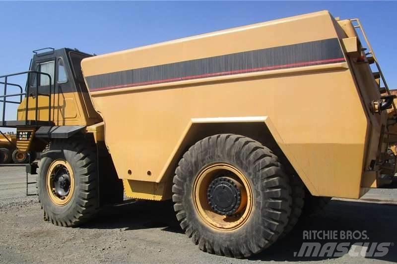 CAT 769C Tartályos teherautók