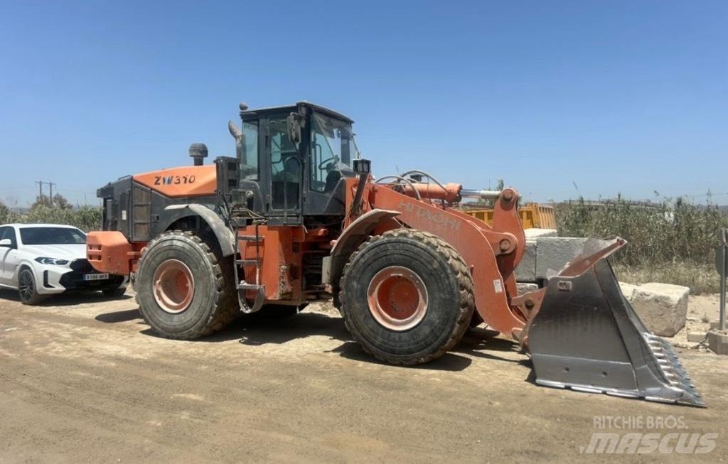 Hitachi ZW 310-5 Gumikerekes homlokrakodók