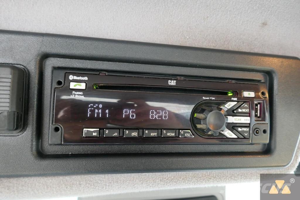 CAT 980M Gumikerekes homlokrakodók