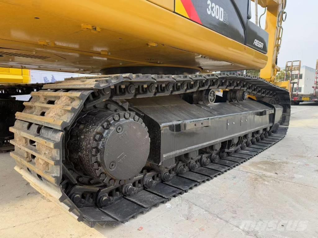 CAT 330 D Lánctalpas kotrók