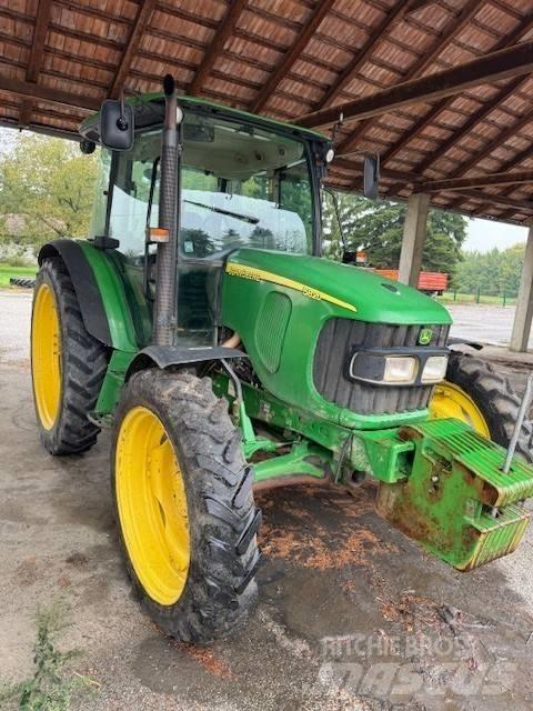 John Deere 5820 Traktorok