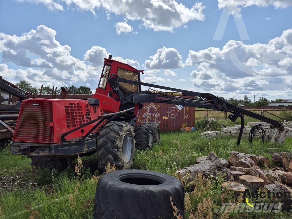 Komatsu 931.1 Betakarítók