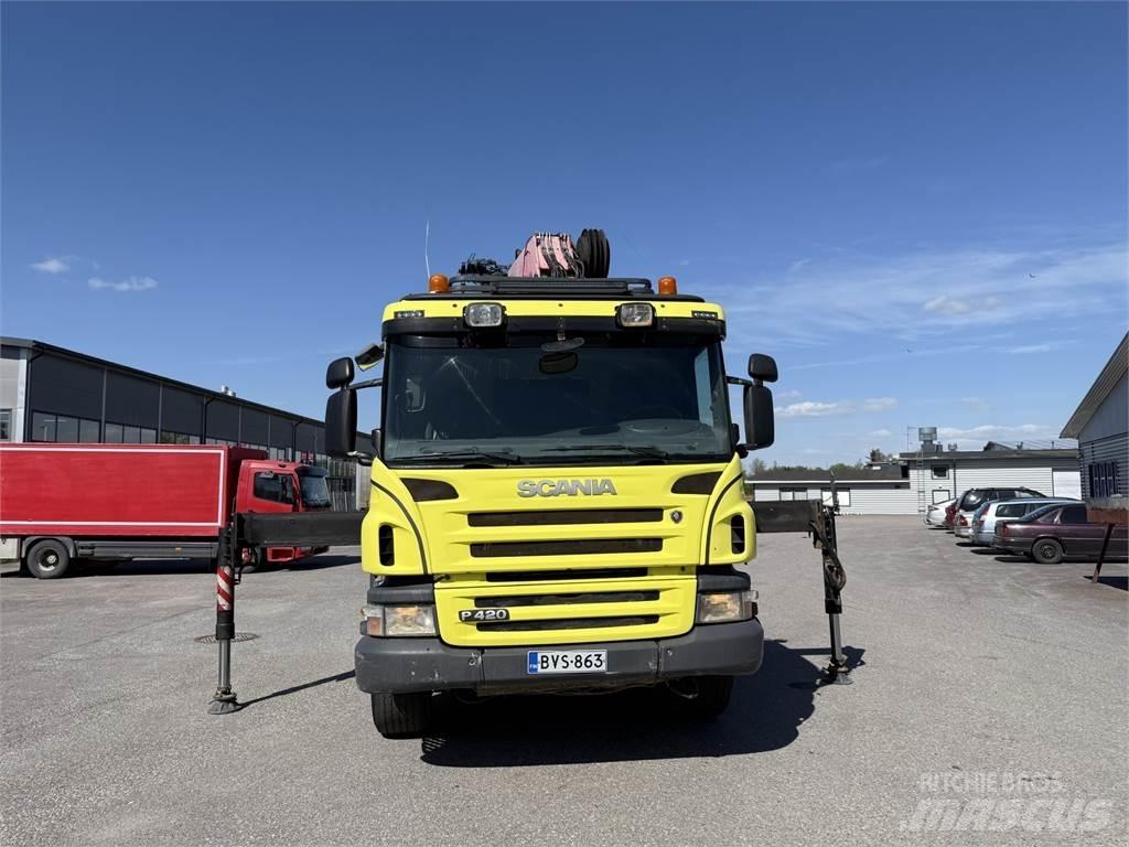 Scania P420 8X2 Darus teherautók