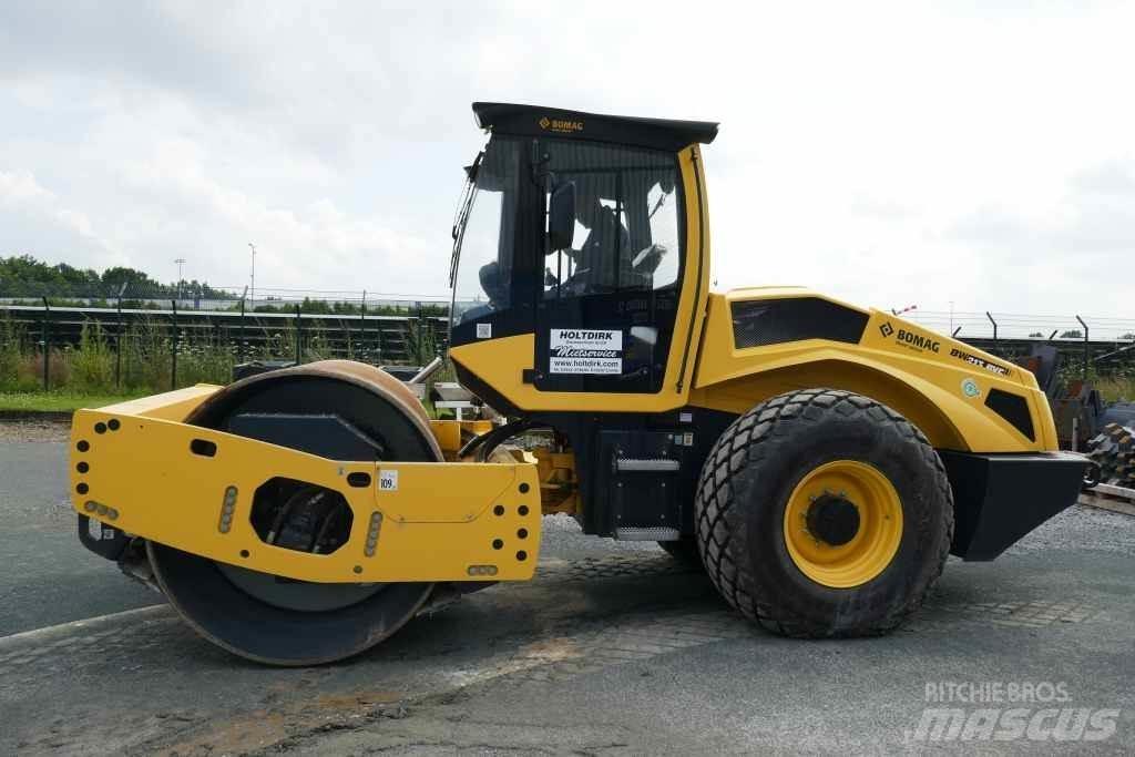 Bomag BW 213 BVC-5 Talajtömörítő gépek