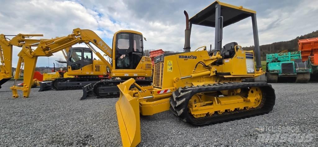 Komatsu D 21 P-8 lánctalpas dózerek