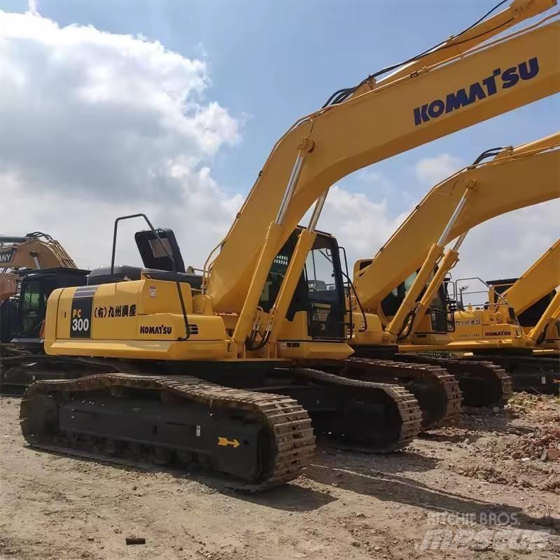 Komatsu PC 300 Lánctalpas kotrók