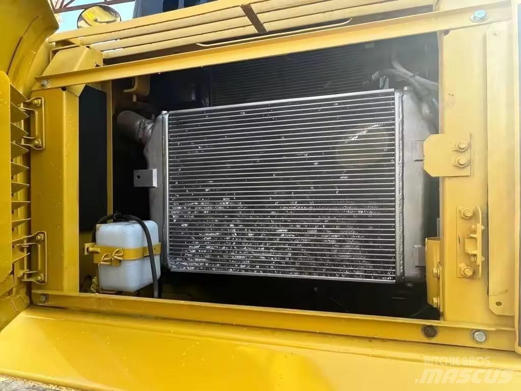 Komatsu PC 300 Lánctalpas kotrók