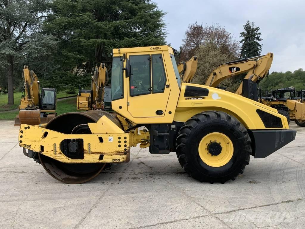 Bomag BW 213 D H-4 i Talajtömörítő gépek