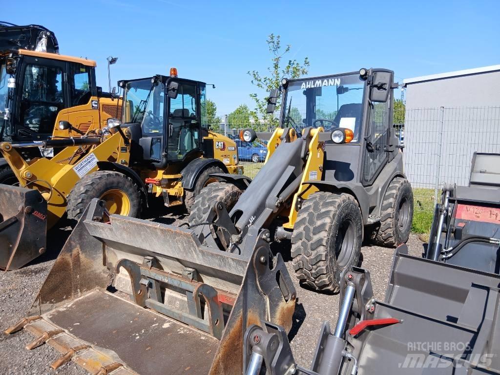 Mecalac AX 1000 Gumikerekes homlokrakodók