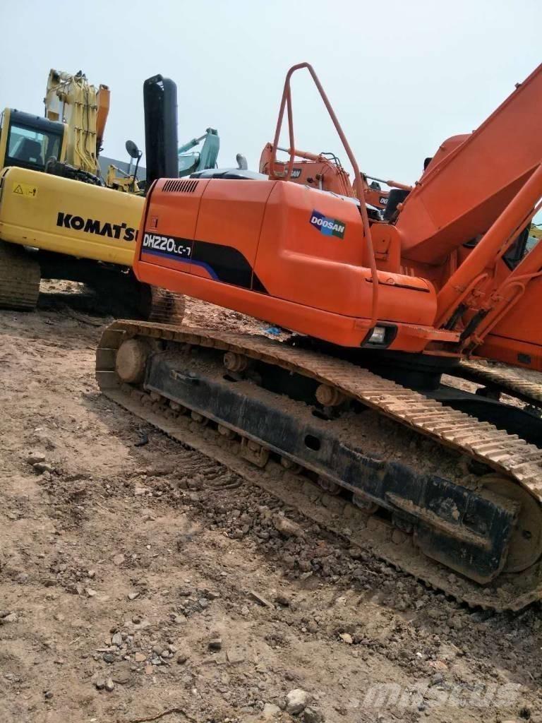 Doosan 225 Lánctalpas kotrók