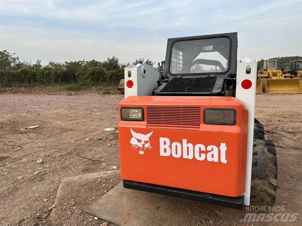 Bobcat S 300 Kompaktrakodók