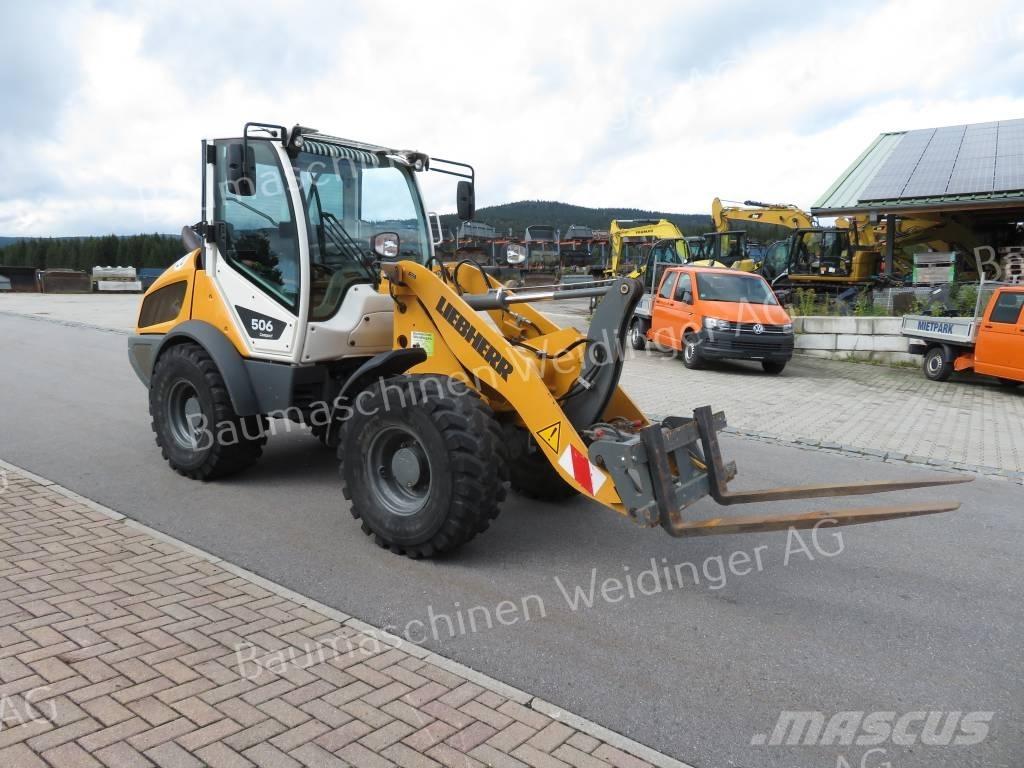 Liebherr 506 Gumikerekes homlokrakodók