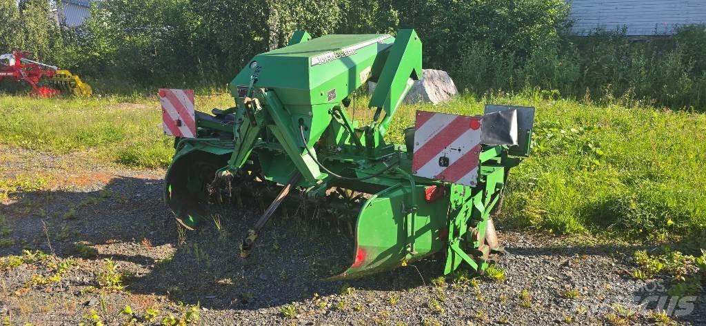 John Deere 131 Öntöző Kaszák