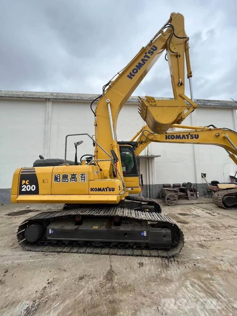 Komatsu PC 200-8N1 Lánctalpas kotrók