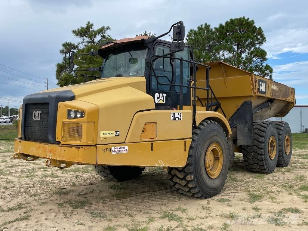 CAT 740 GC Csuklósdömperek