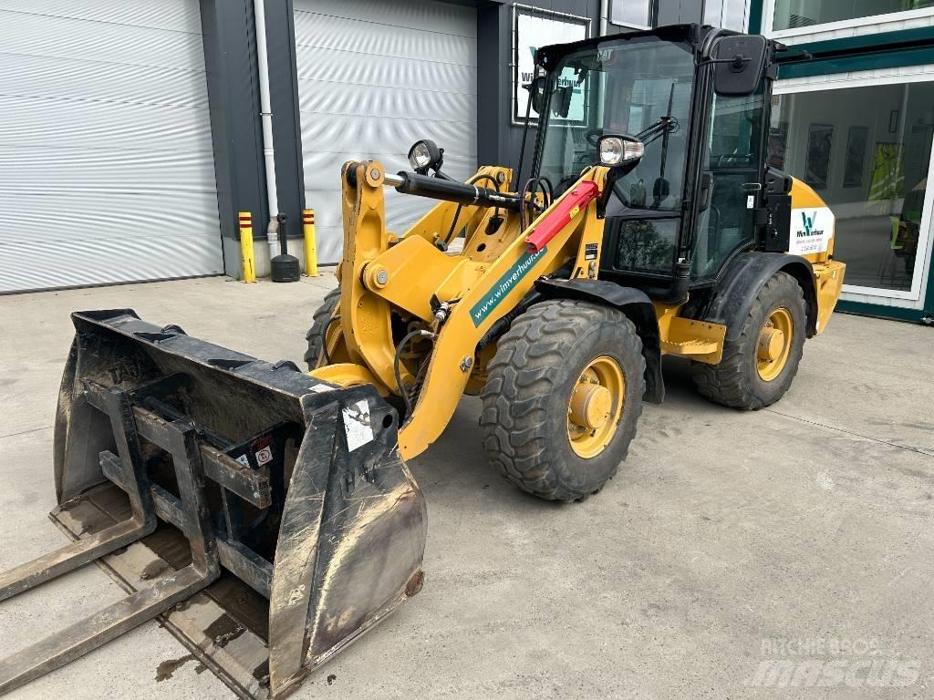CAT 906 Kompaktrakodók