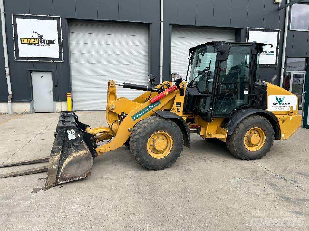 CAT 906 Kompaktrakodók
