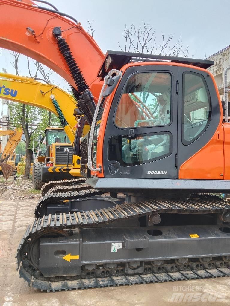 Doosan DX300 Lánctalpas kotrók
