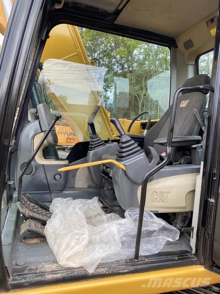 CAT 313 D Lánctalpas kotrók