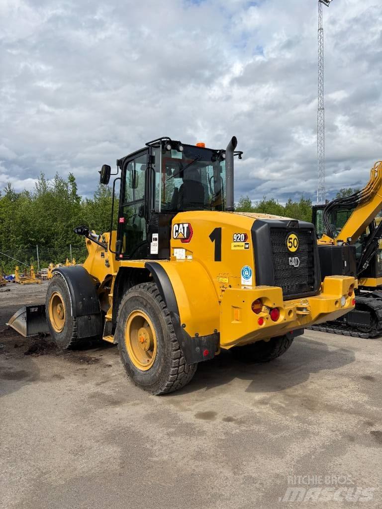 CAT 920 Gumikerekes homlokrakodók