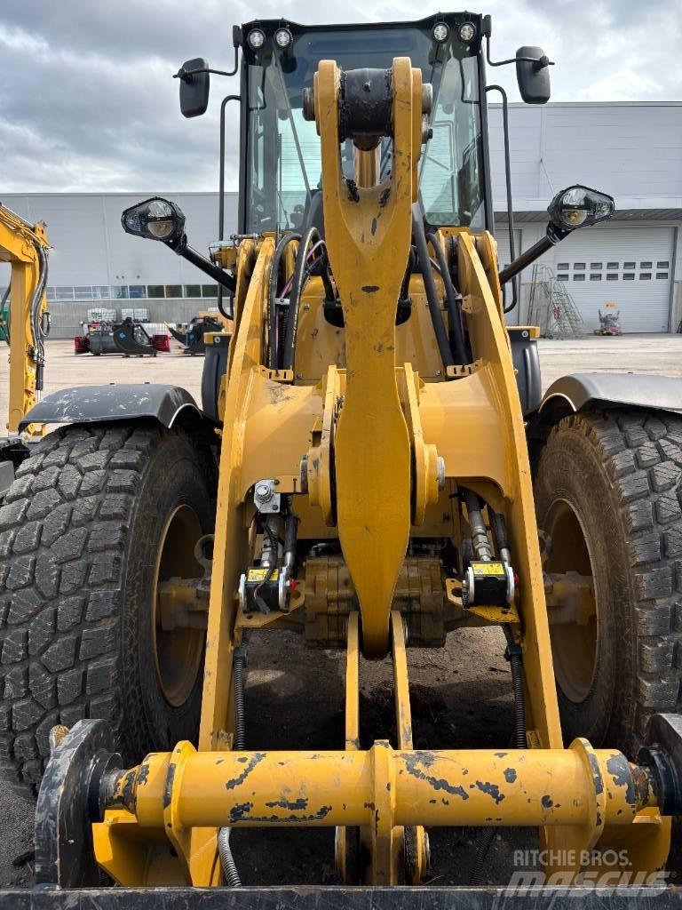 CAT 920 Gumikerekes homlokrakodók