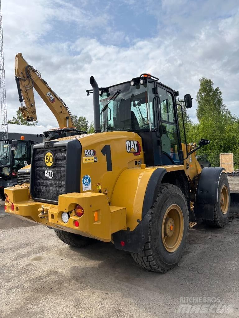 CAT 920 Gumikerekes homlokrakodók
