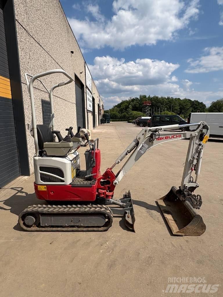 Takeuchi TB 210 R Mini kotrók < 7t