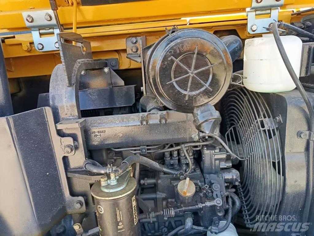 Komatsu PC56 Lánctalpas kotrók