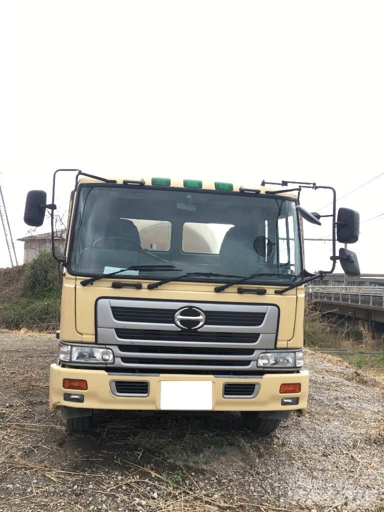 Hino FS2PKG10527 Beton keverők