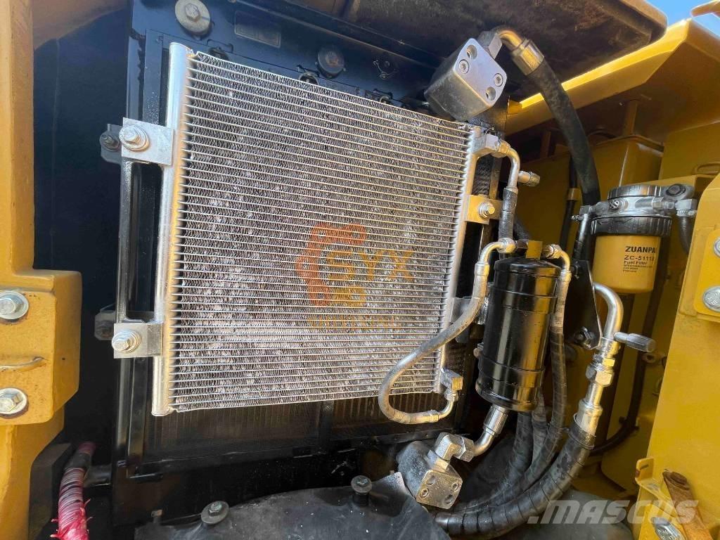 CAT 305.5 E 2 Lánctalpas kotrók