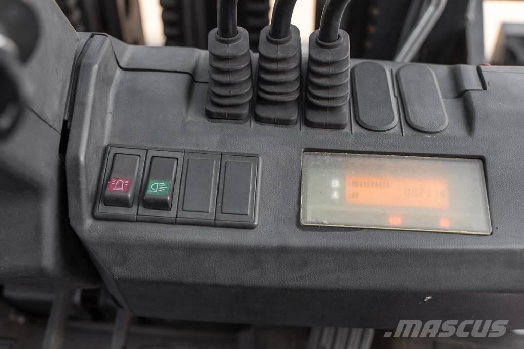 Manitou MI 35 D Dízel targoncák