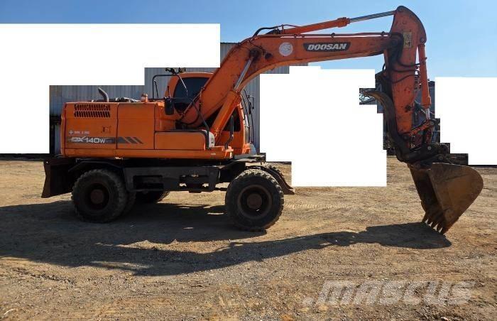 Doosan DX 140 WV-3 Gumikerekes kotrók