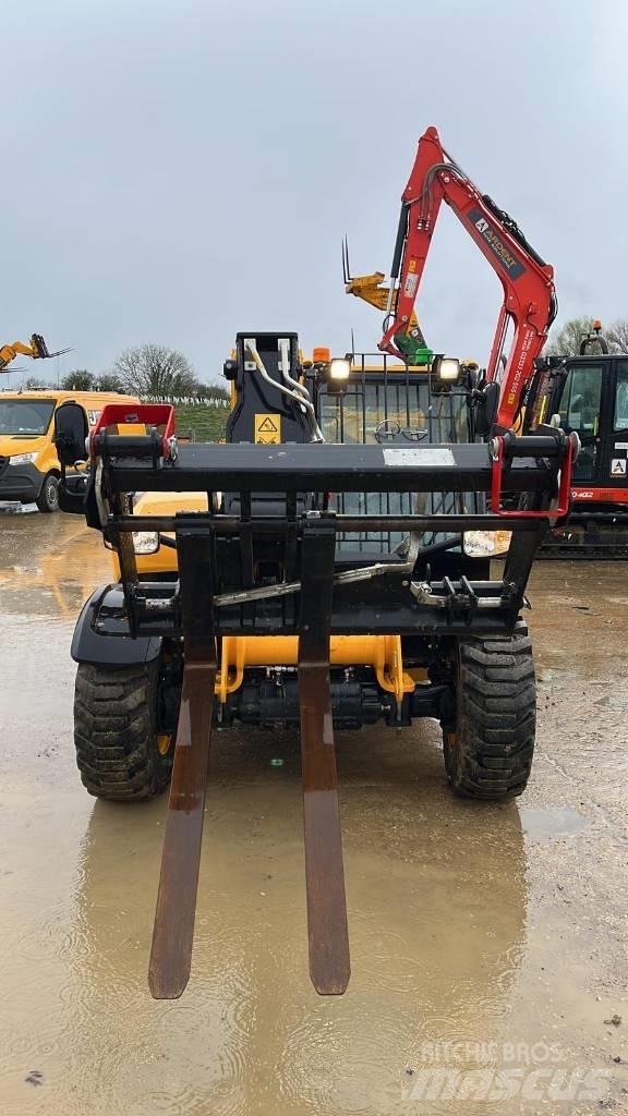 JCB 525-60 Teleszkópos rakodók