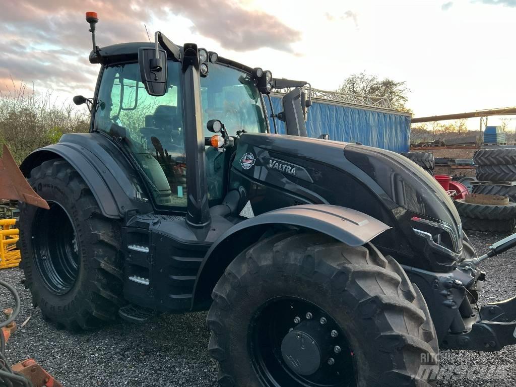 Valtra T 235 Direct Traktorok