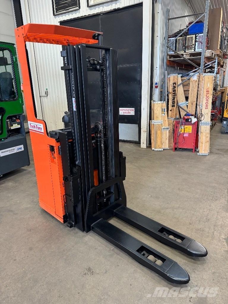 Toyota SSE135L Elektromos gyalogkíséretű targoncák