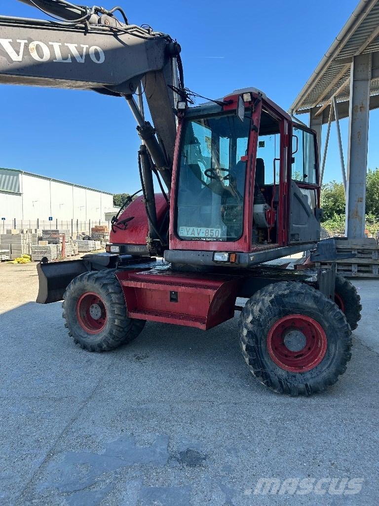 Volvo EW 140 Gumikerekes kotrók