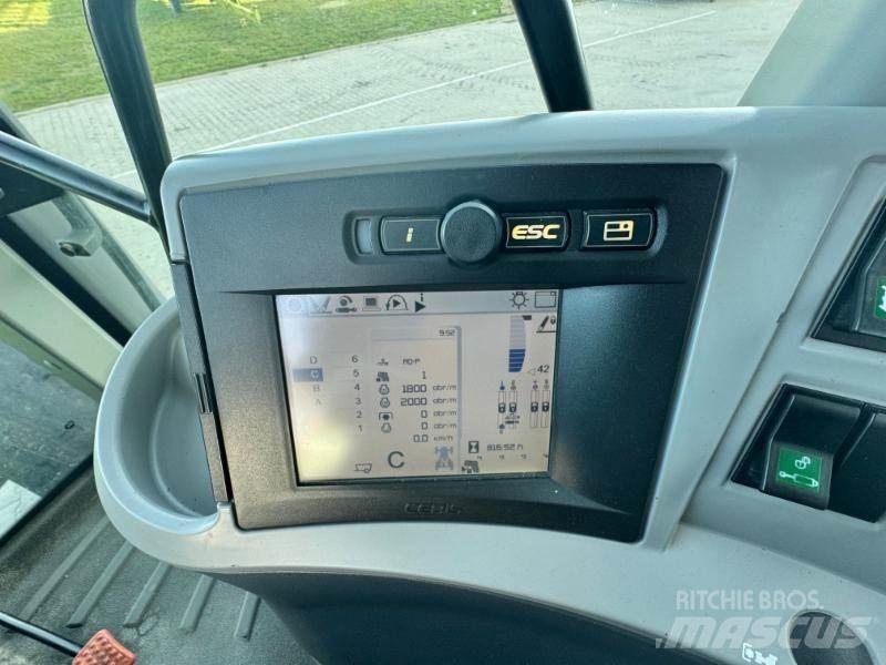 CLAAS AXION 810 Traktorok