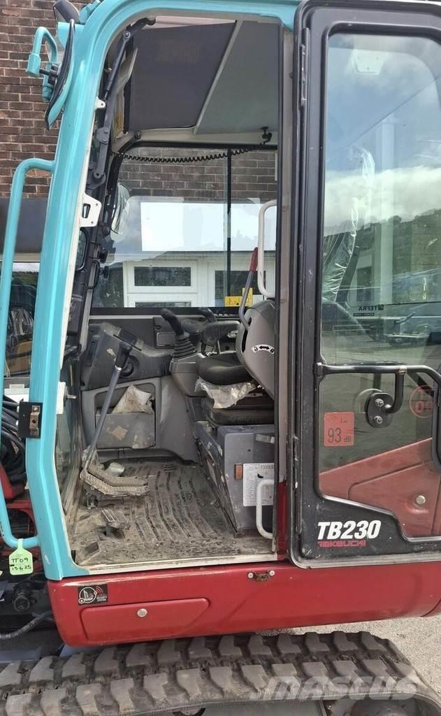 Takeuchi TB230 Mini kotrók < 7t