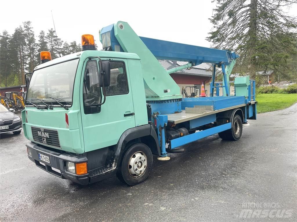 MAN L200 4x2-4300 Teherautóra szerelt emelők és állványok