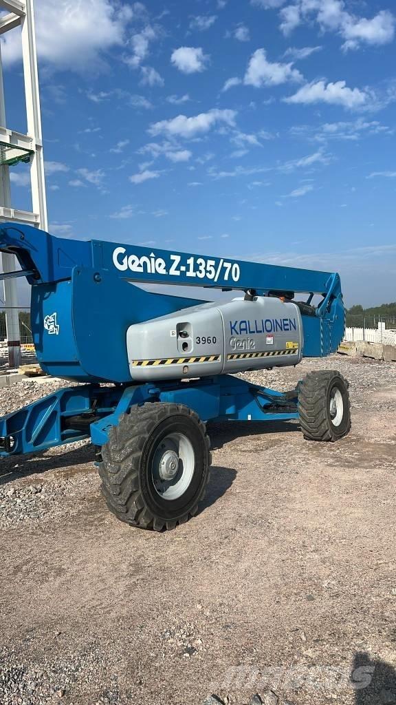 Genie Z 135/70 RT Karos emelők