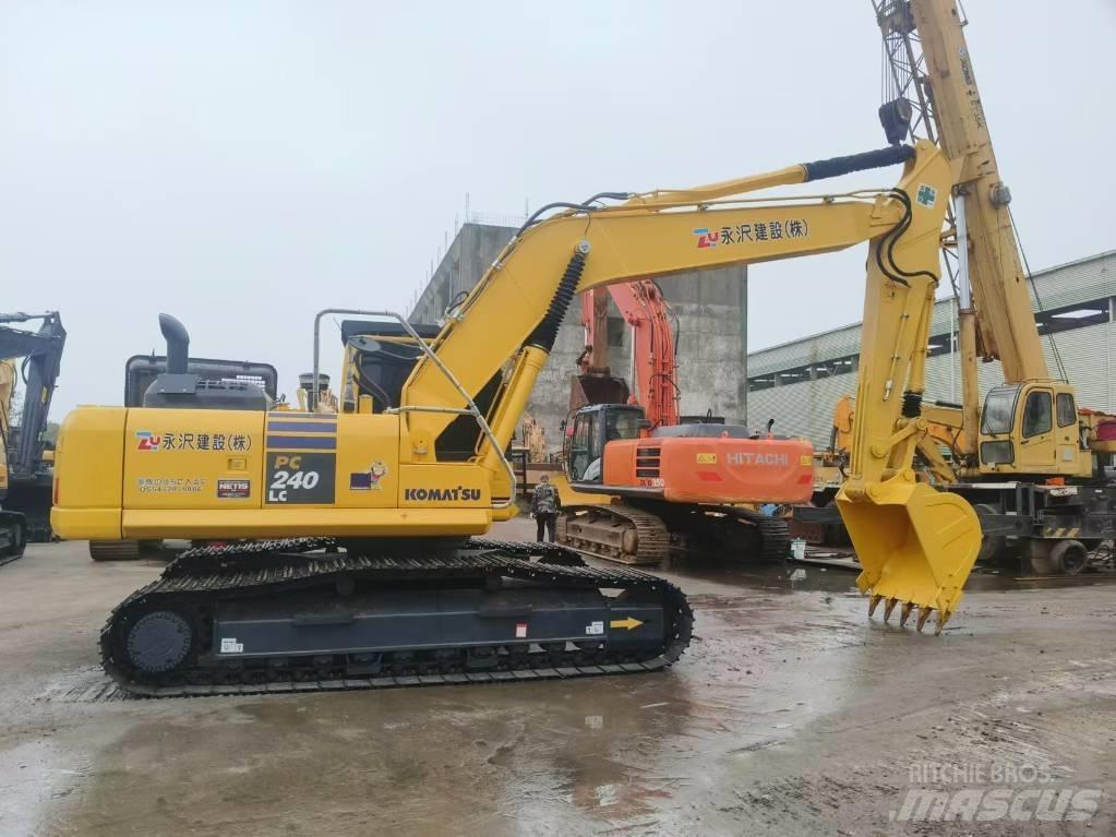Komatsu PC 240 Lánctalpas kotrók
