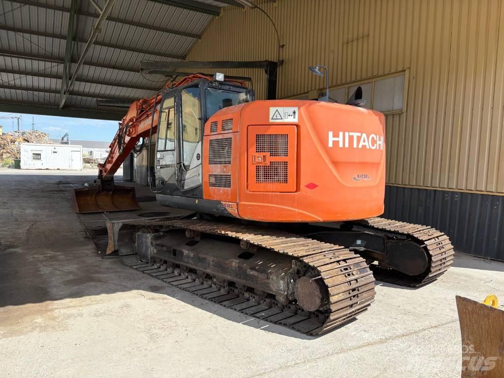 Hitachi ZX 225 Lánctalpas kotrók