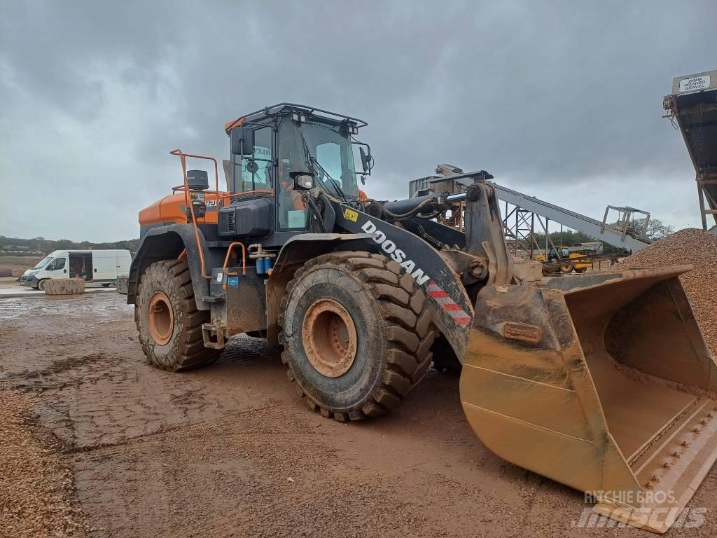 Doosan DL420-7 Gumikerekes homlokrakodók