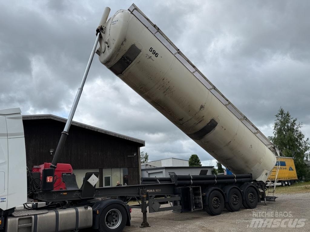 Spitzer SK 2760 CAL Tartályos félpótkocsik