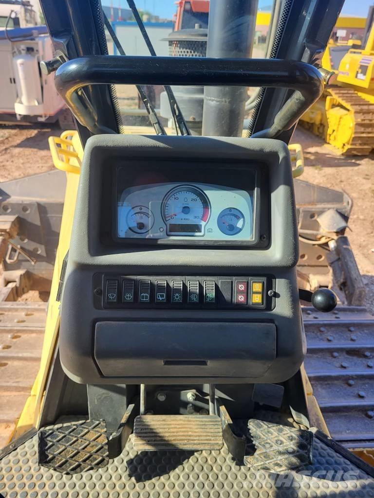 New Holland D 180 lánctalpas dózerek