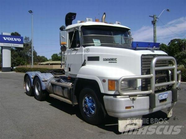 Mack Fleetliner Nyergesvontatók