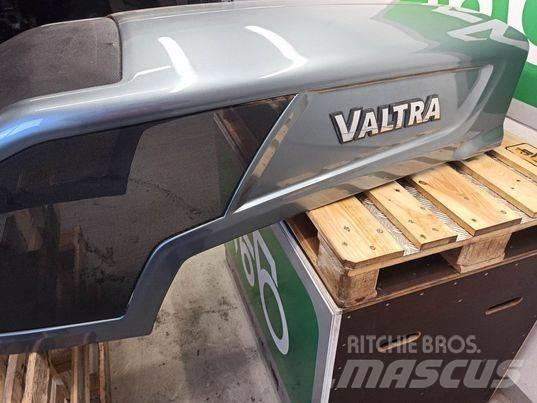 Valtra N 163 hood Vezetőfülke és belső tartozékok