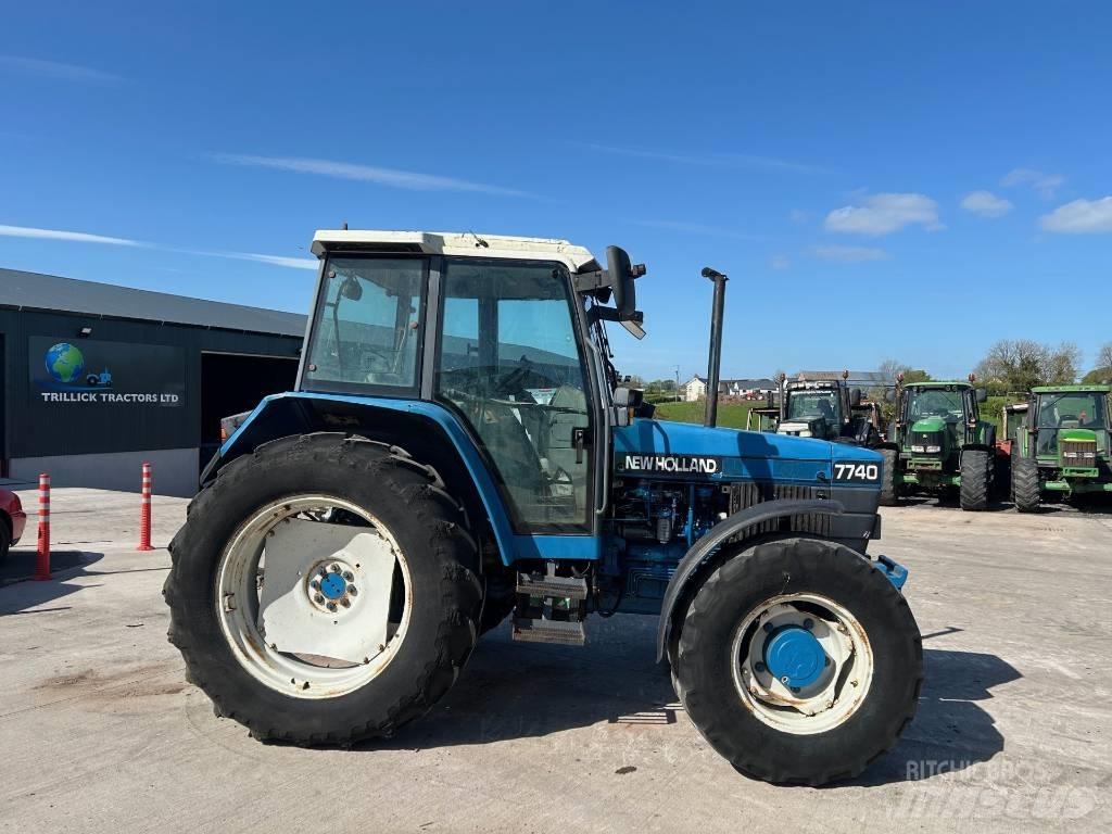 New Holland 7740 Traktorok