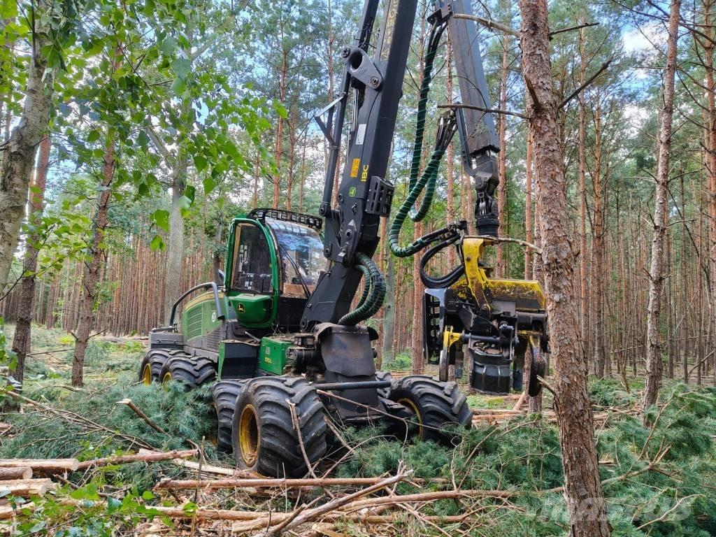 John Deere 1170 G Betakarítók