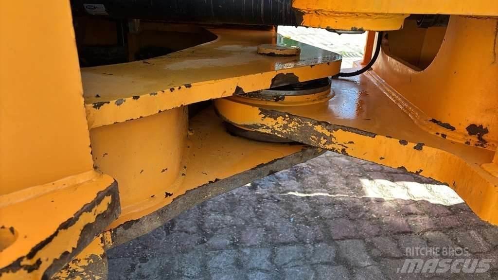 Hyundai HL970 Gumikerekes homlokrakodók